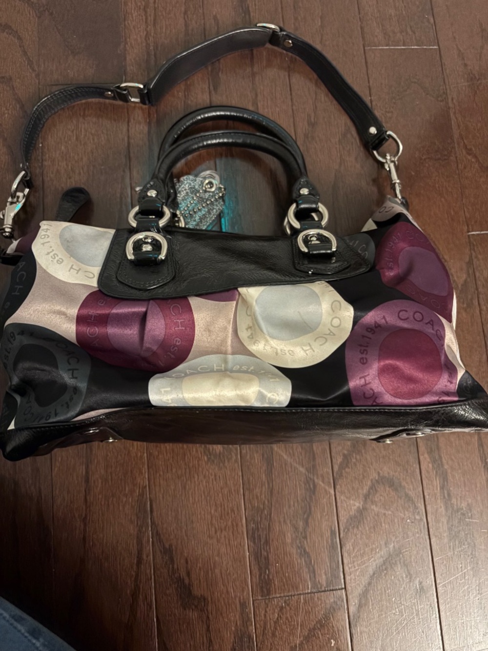 Handbag - Picture 3 of 4